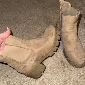 Short brown boots for women